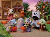 Sylvanian Families Trick or Treat Parade Halloween Gift Set 5654